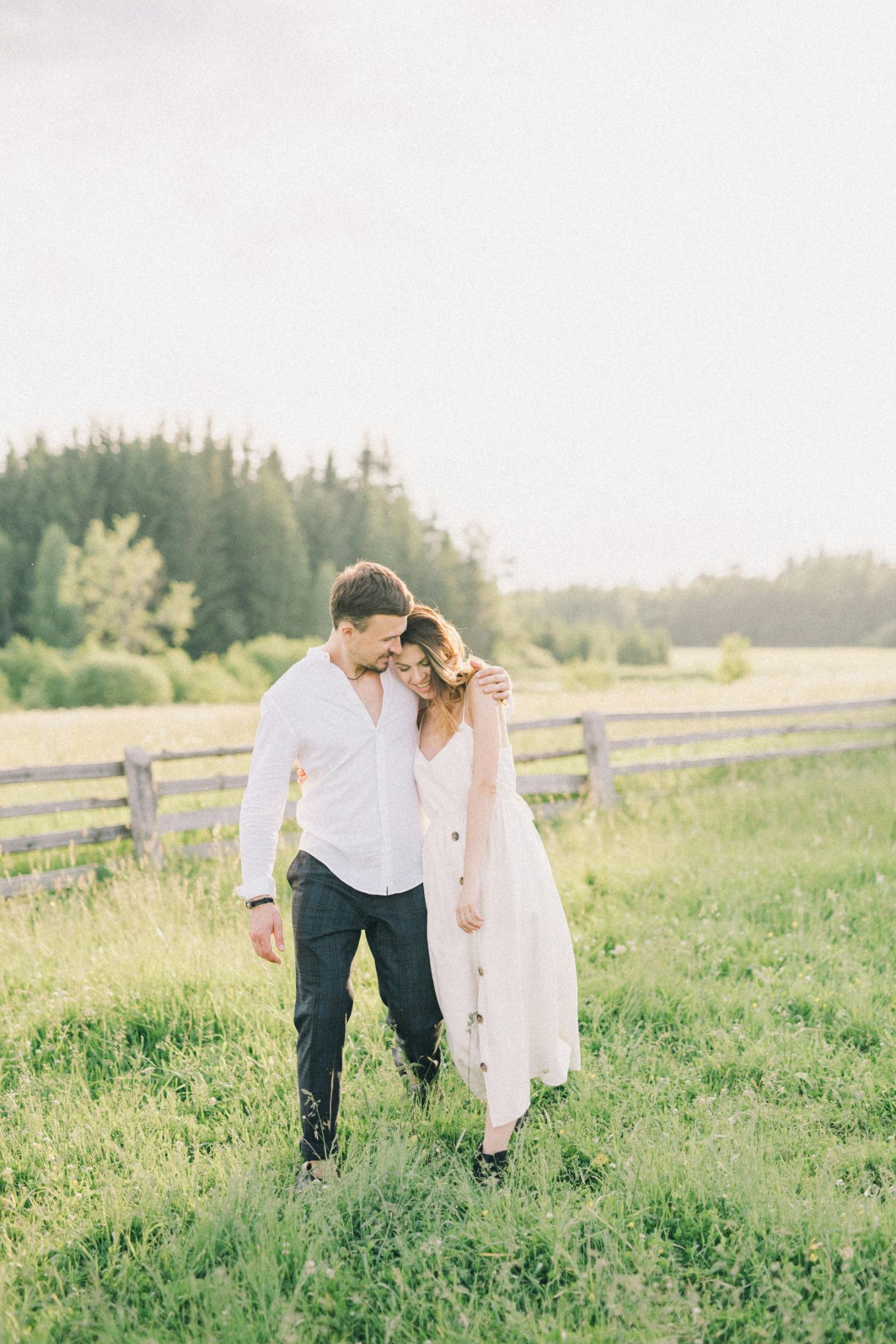 Olivia & Henry’s Dreamy Countryside Engagement